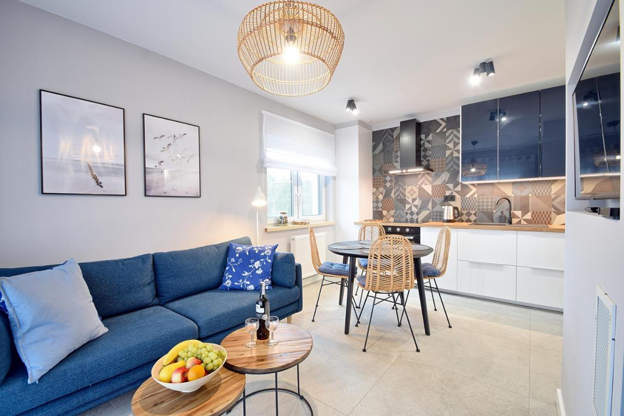 E-Apartament Nad Morzem Apartamentuj Мельно Экстерьер фото