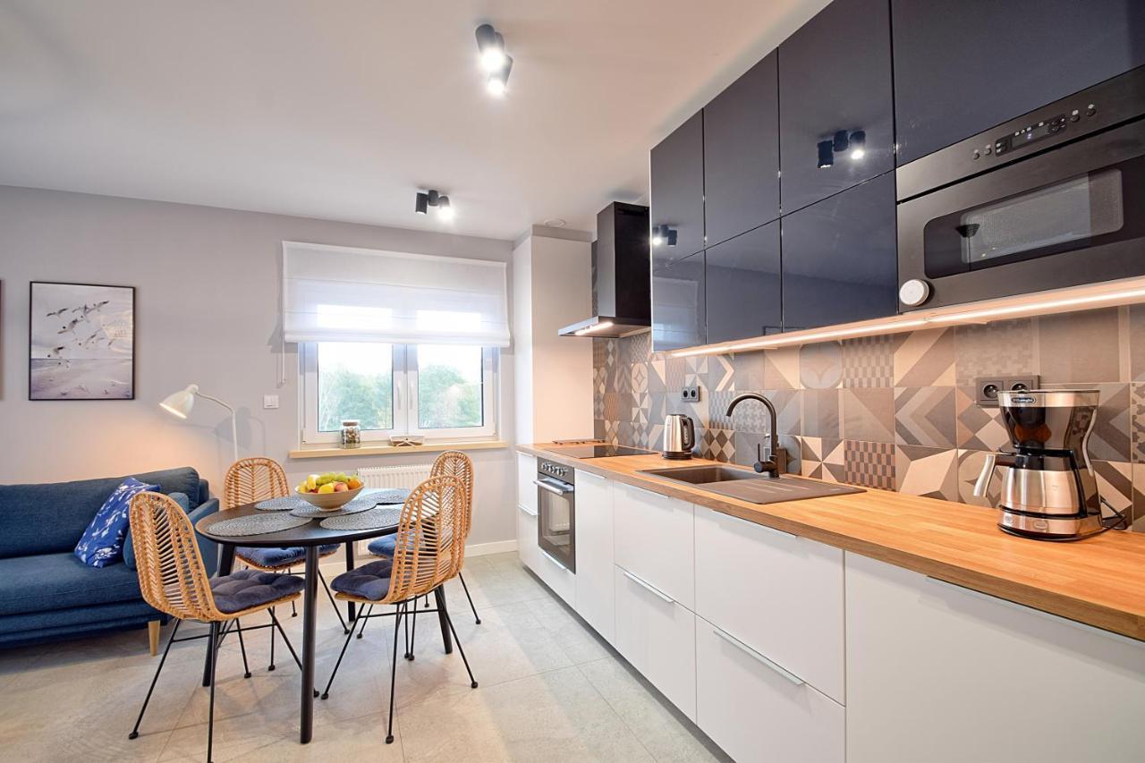 E-Apartament Nad Morzem Apartamentuj Мельно Экстерьер фото